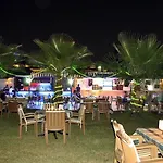 Club Dena Ξενοδοχείο με διαμερίσματα 3*