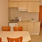 Club Dena Μαρμαρίς