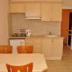 Club Dena Ξενοδοχείο με διαμερίσματα 3*