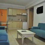 Club Dena Μαρμαρίς