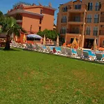 Club Dena Ξενοδοχείο με διαμερίσματα