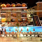 Club Dena Ξενοδοχείο με διαμερίσματα 3*