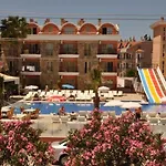 Club Dena Μαρμαρίς