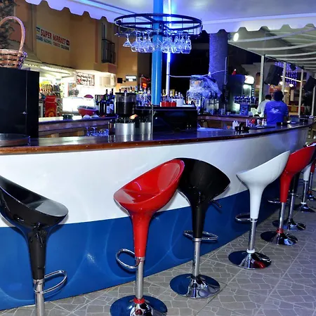 Club Dena Μαρμαρίς