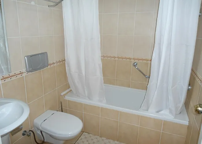 Club Dena Μαρμαρίς