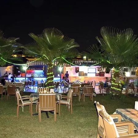 Club Dena Aparthotel 2*
