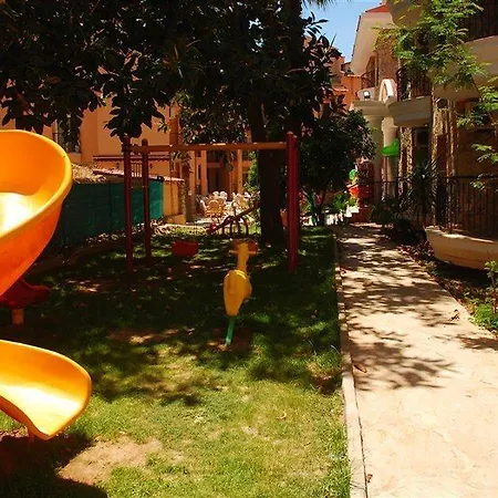 Aparthotel Club Dena 2*