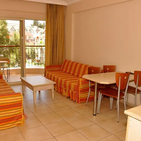 Club Dena Aparthotel 2*
