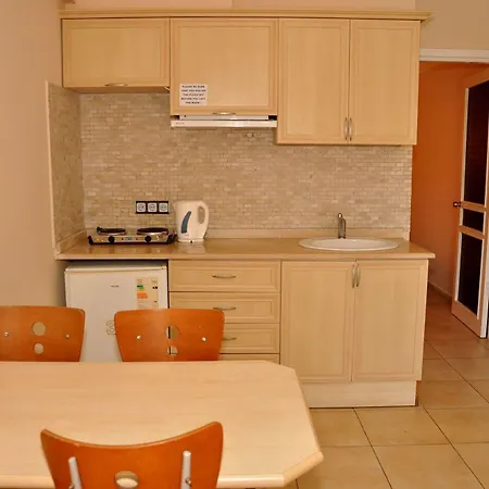 Club Dena Aparthotel 3*