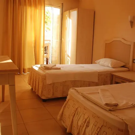 Club Dena Aparthotel 2*