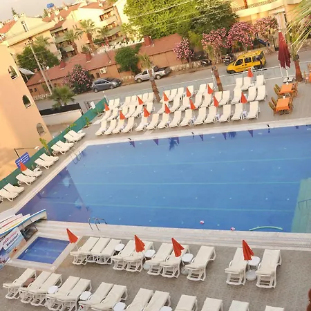 Club Dena Aparthotel 2*