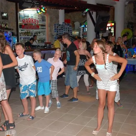 Aparthotel Club Dena