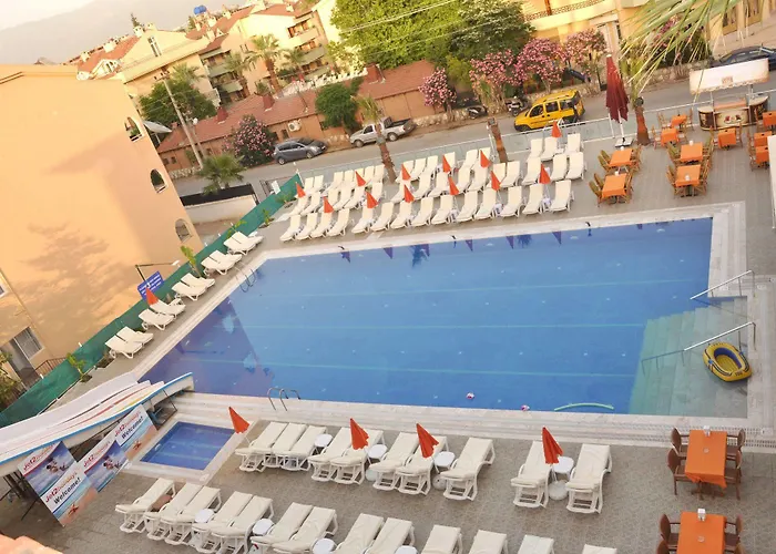 Club Dena Apart-hotel 3*